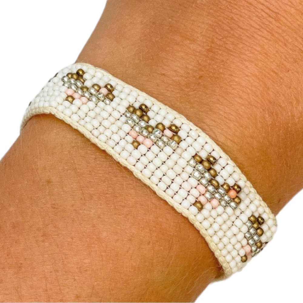 Beaded Friendship Heart Tie Bracelet